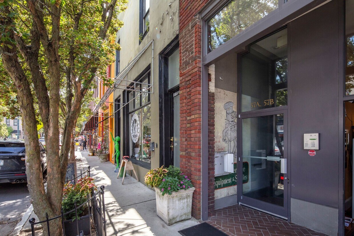 Primary Photo - Incredible Two-Level Condo - Downtown Ashe...