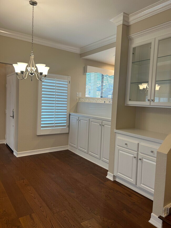 Building Photo - 1831 Caddington Dr