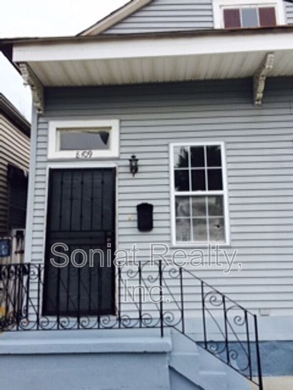 Building Photo - 8409 Cohn St