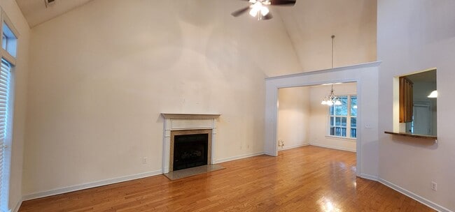 Foto del edificio - 302 Savannah Drive, Jacksonville with Bonu...