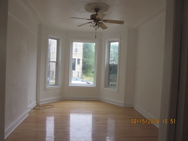 Living Room - 3843 W Lexington St
