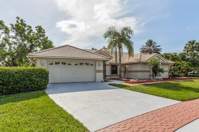 Foto del edificio - 12660 Headwater Cir