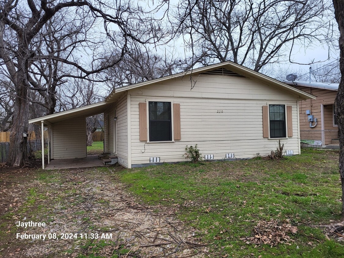 220 E College Ave, Corsicana, TX 75110 House Rental in Corsicana, TX