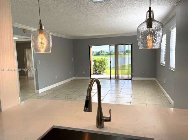 Foto del edificio - 5200 NW 31st Ave