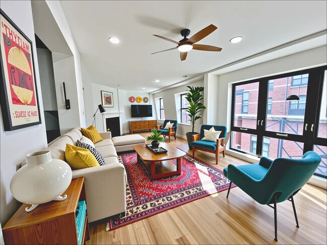 Foto del edificio - 1661-1663 Washington St. Unit 403