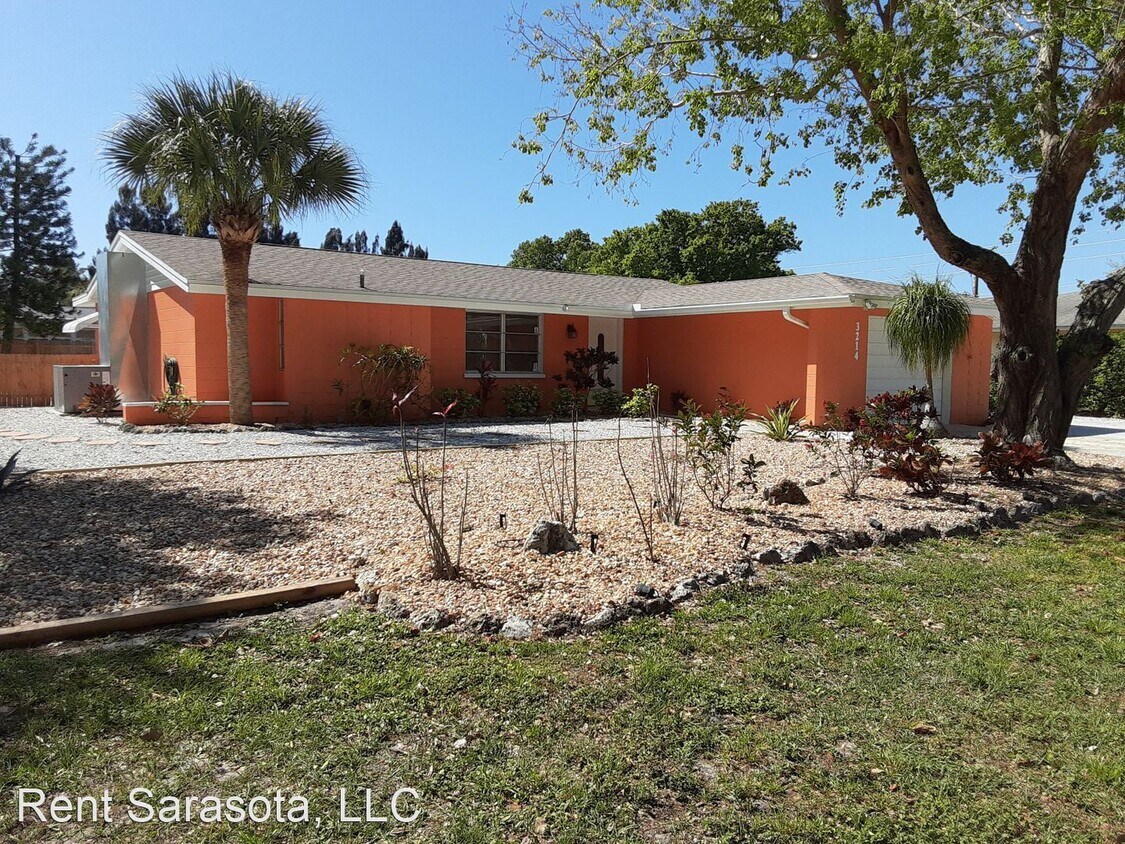 Primary Photo - 2 br, 2 bath House - 3214 Bougainvillea St.