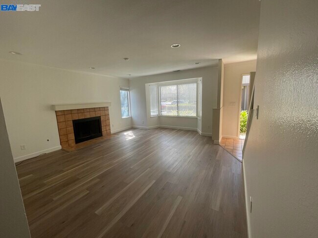 Building Photo - 6223 Joaquin Murieta Ave