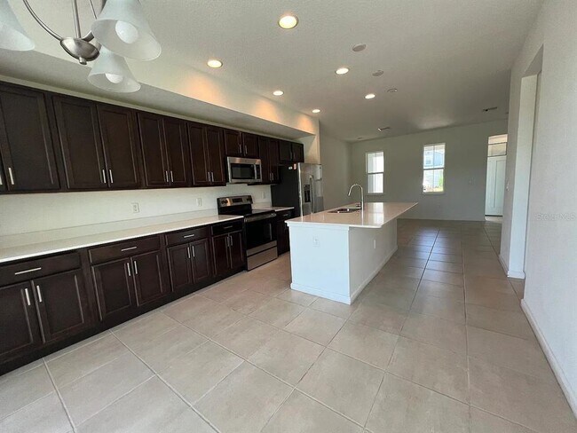 Building Photo - 1004 La Mirada Ct