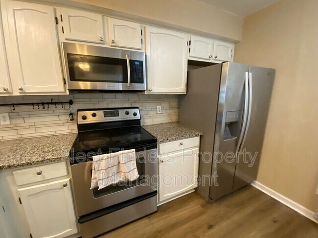 Foto del edificio - 11866 Ashbrook Cir N