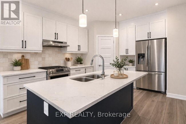 Building Photo - 919 Chablis Cres