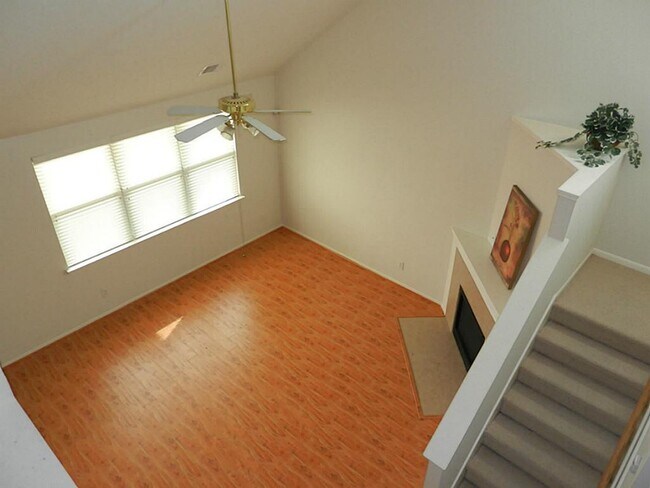 Foto del edificio - 4731 Montclair Hill Ln