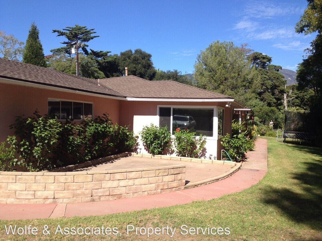 Primary Photo - 1373 Danielson Rd