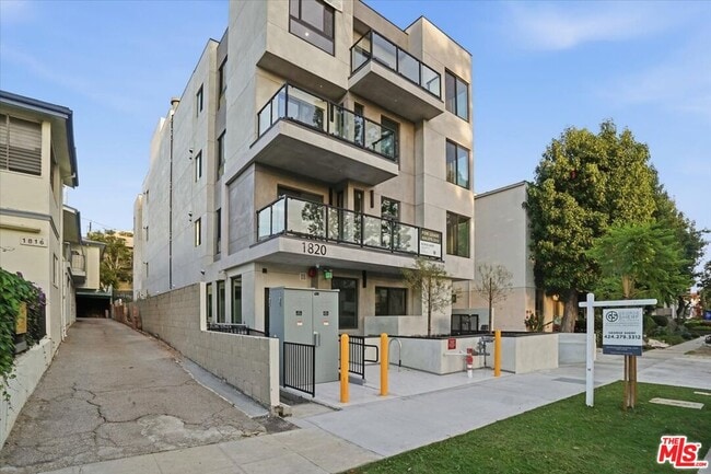 Foto del edificio - 1820 Prosser Ave