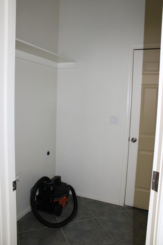 Building Photo - 887 Manzanilla Way