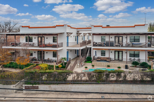 Foto del edificio - Casa Blanca Lofts