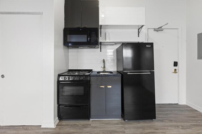 Foto del edificio - 0 bedroom in Chicago IL 60640