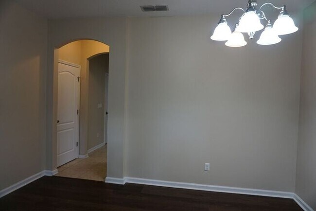 Foto del edificio - 3 Bedroom 2.5 Bathroom Townhome Near Mill ...