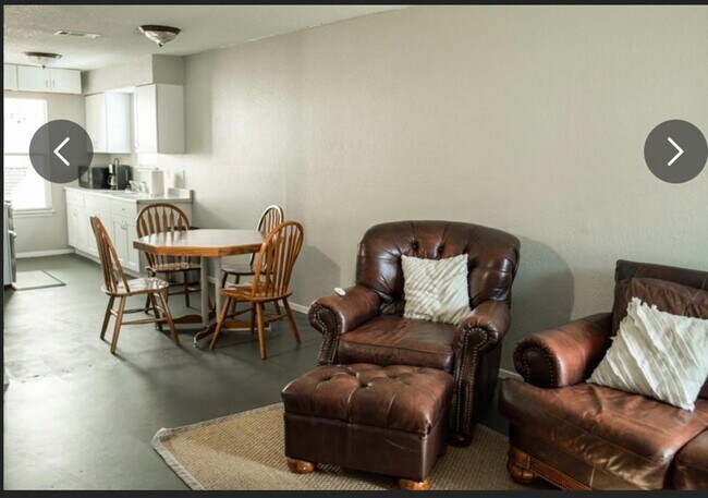 Foto del edificio - 8400 Sequoia Dr