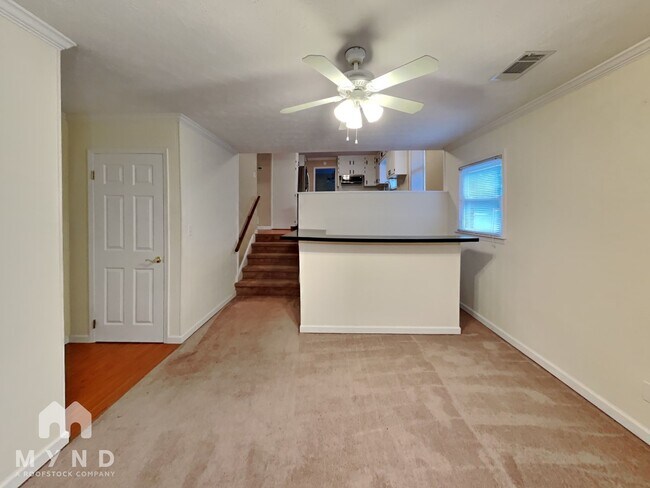 Building Photo - 1645 Brantford Dr