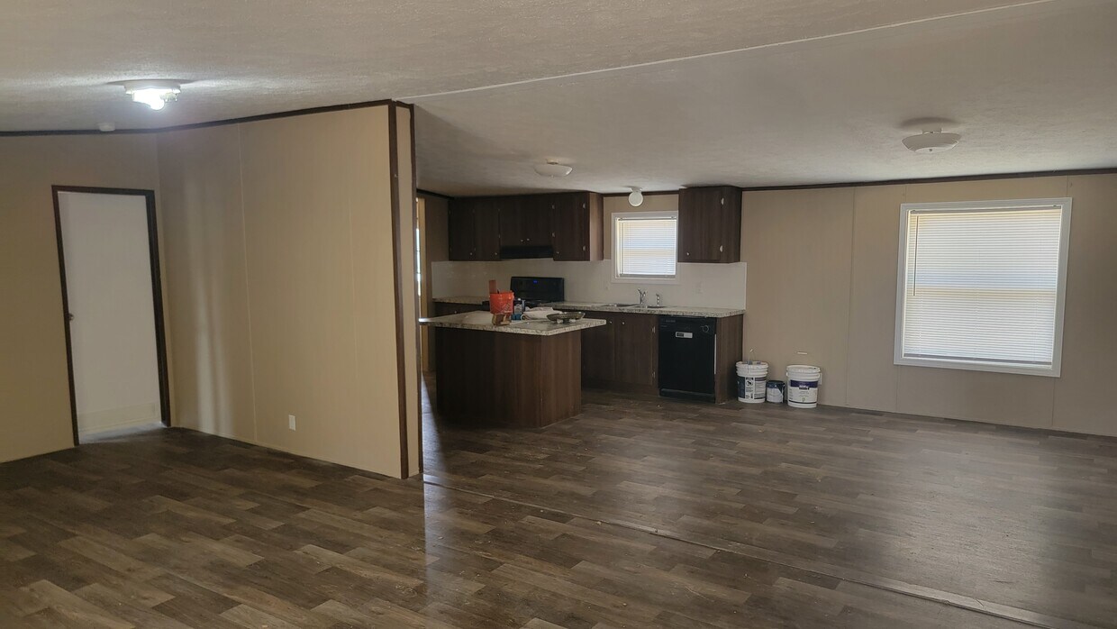 Primary Photo - 32730 Carolee Cir