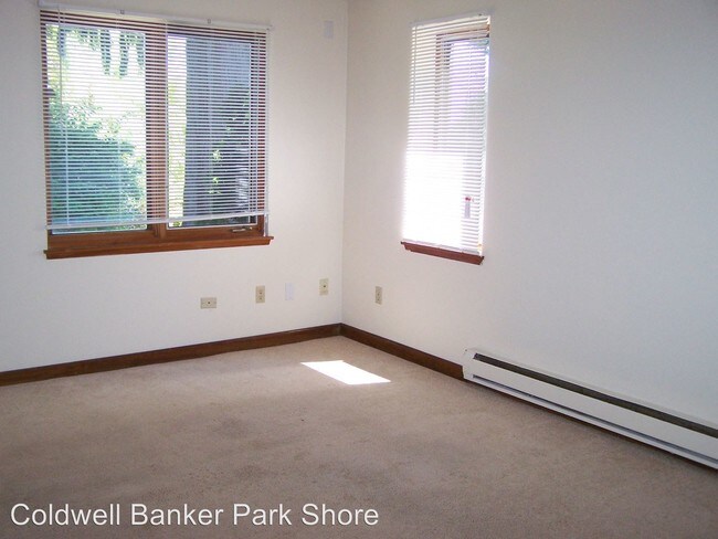 Building Photo - 1321 Pritchard Rd E