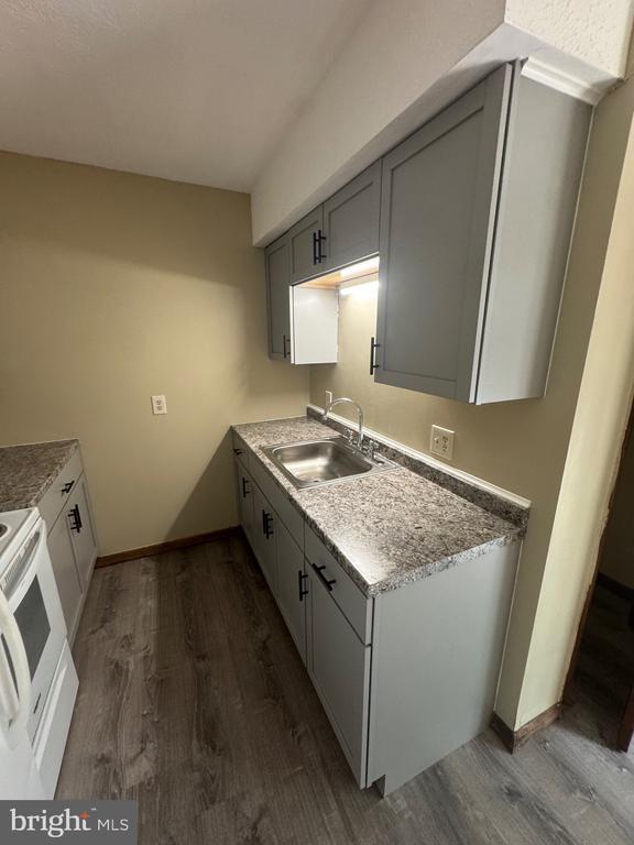 Building Photo - 520 Allston Cir