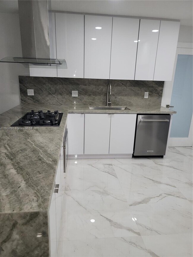 Foto del edificio - 5651 SW 109th Ct