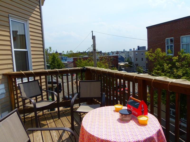 Primary Photo - 73 Merriam St