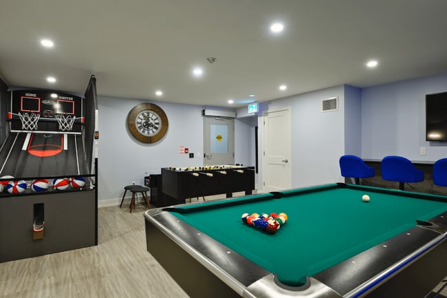 Building Photo - Huntley Apartments