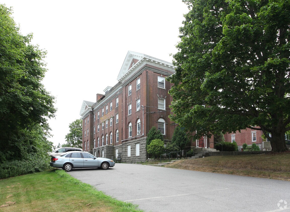 Building Photo - 156 Garfield Ave