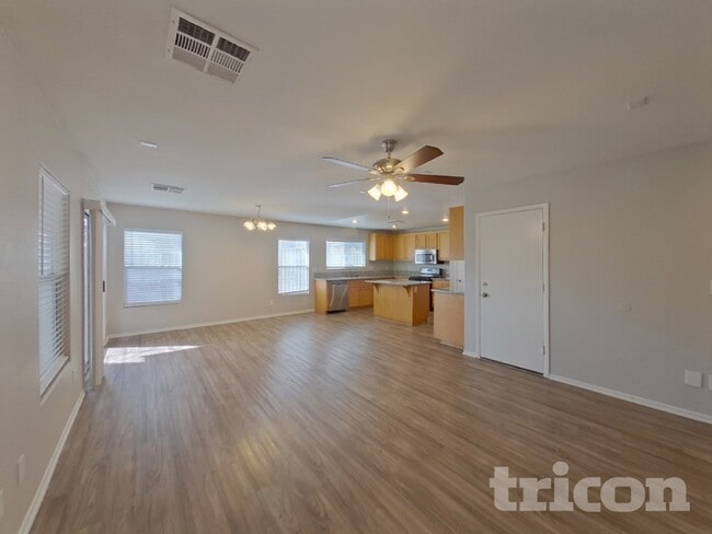 Building Photo - 1227 Golden Apple St