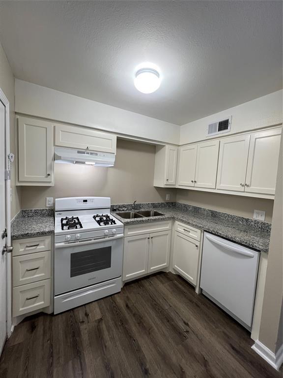 Building Photo - 1137 N Durham Dr