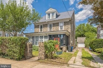 Building Photo - 6825 Ridge Ave