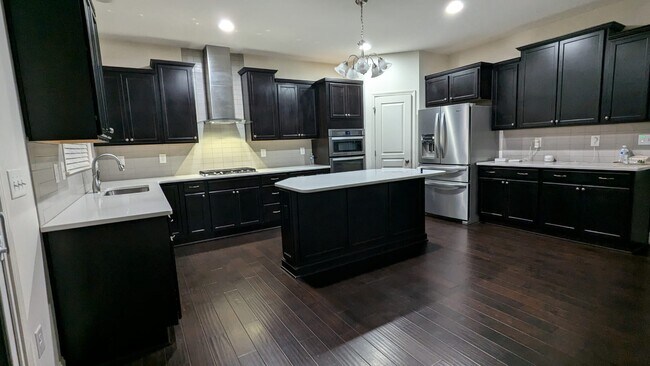Building Photo - 3265 Trowbridge Dr