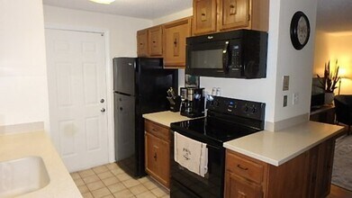 Building Photo - 34 Walden Dr