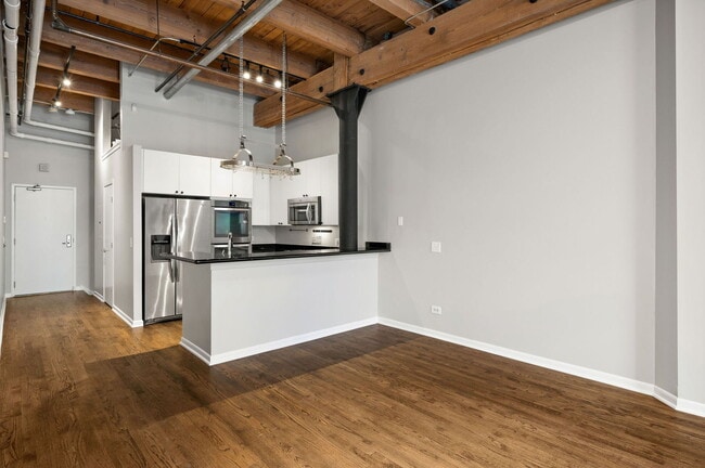 Building Photo - 701 W Jackson Blvd