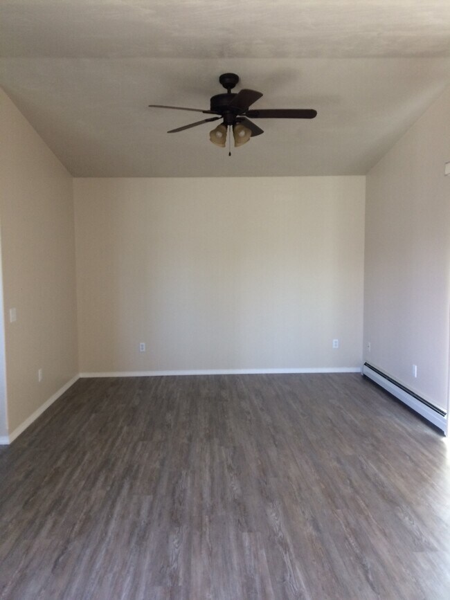 Foto del edificio - 700 Mantle Dr