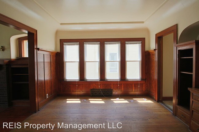 Foto del edificio - 2641 N 49th St