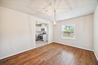 Building Photo - 4502 Hain St