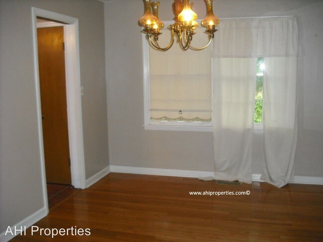 Building Photo - 526 Oneal Dr