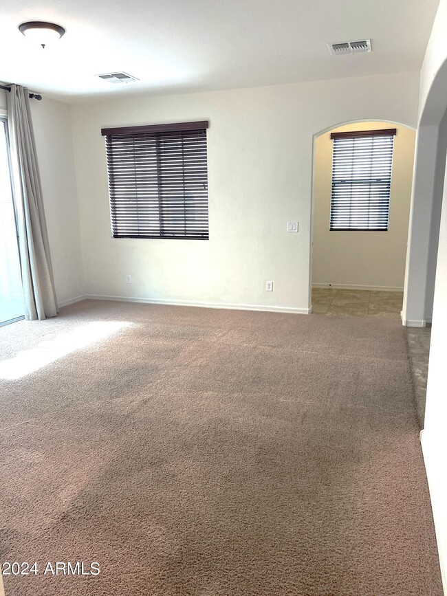 Foto del edificio - 3906 E Leslie Dr