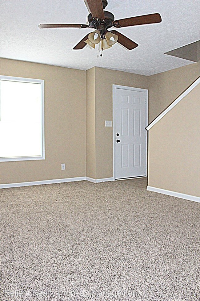 Building Photo - 689 Oliver Loop