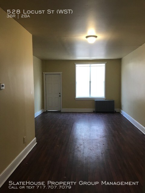 Primary Photo - Large 3 bedroom house with two full bathrooms