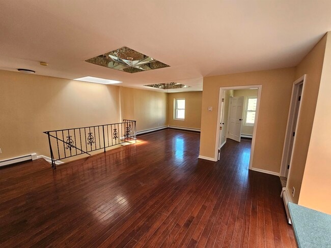 Building Photo - 508 West Side Ave