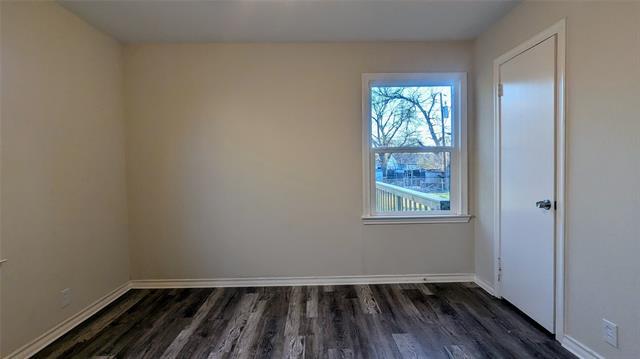 Building Photo - 2826 Encino Dr