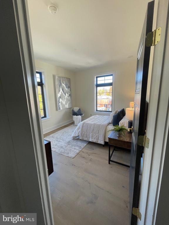 Foto del edificio - 7519 Ridge Ave