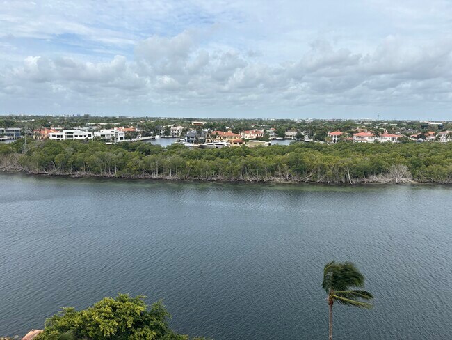 Foto del edificio - 4201 N Ocean Blvd