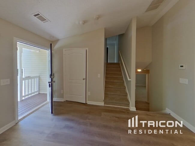 Building Photo - 1322 Manning Way