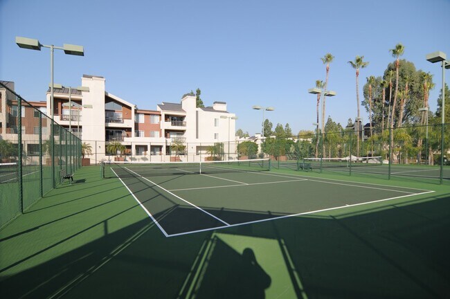 Foto del edificio - 21450 Burbank Blvd