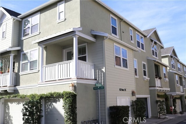 Building Photo - 64 Valmont Way
